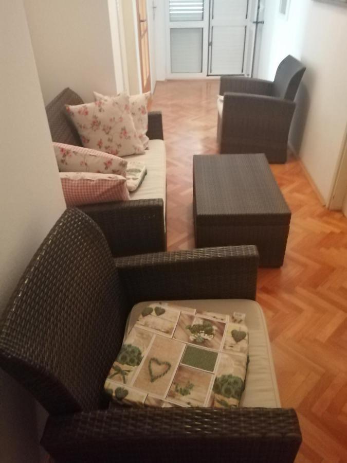 Apartment Rab Town Esterno foto