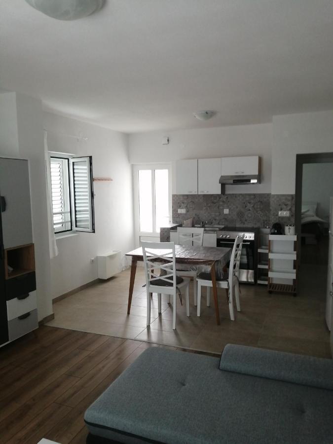 Apartment Rab Town Esterno foto